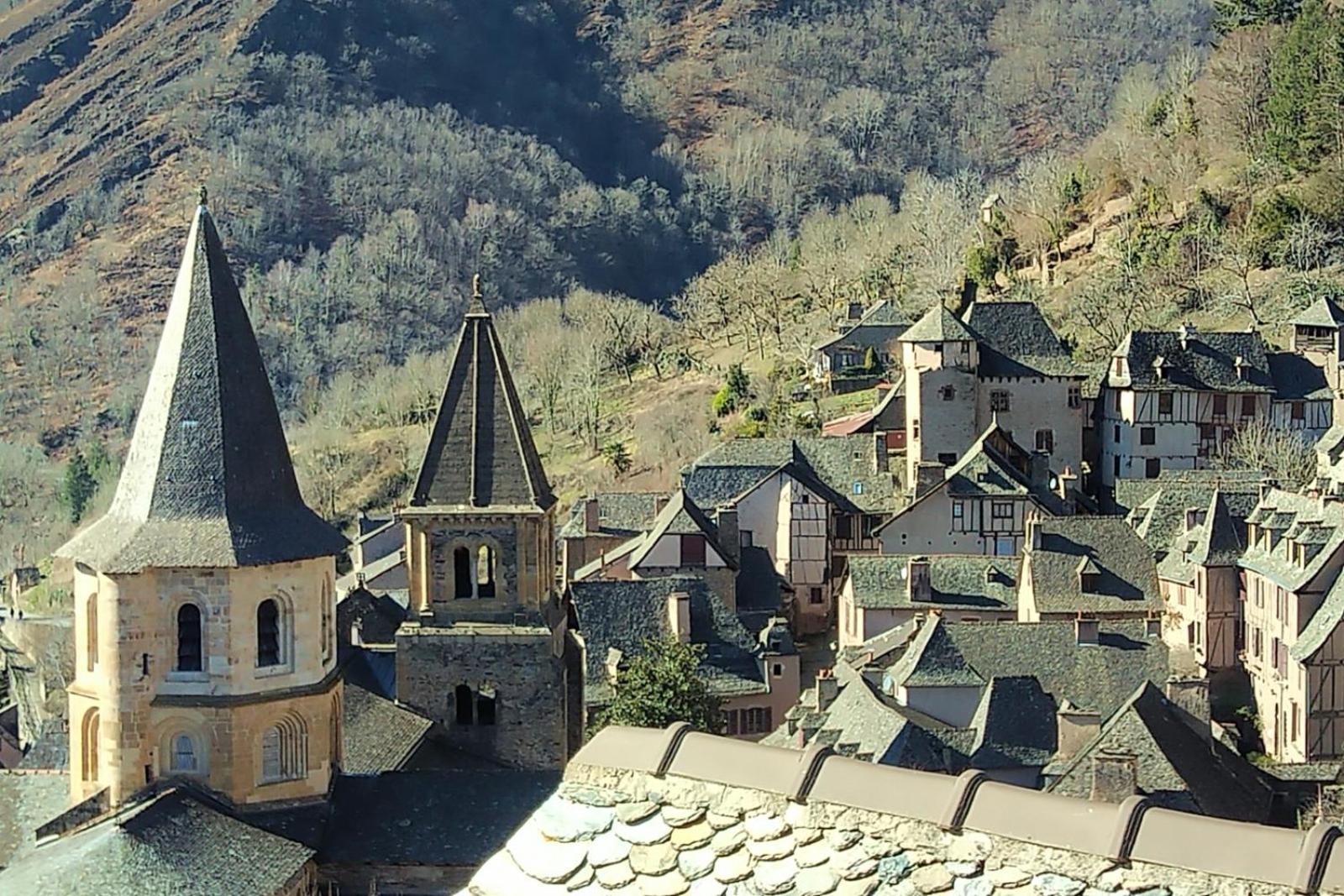 Le Compostelle De Conques Apartamento Exterior foto